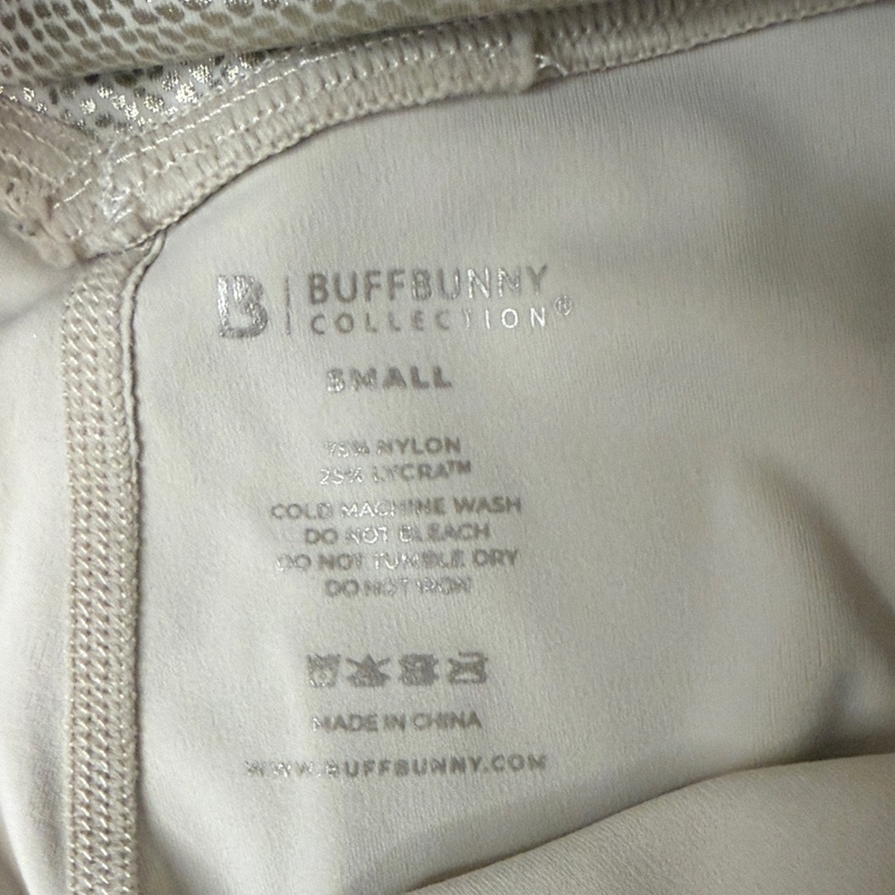 BuffBunny Shiny Gold Leggings - Picture 3 of 7